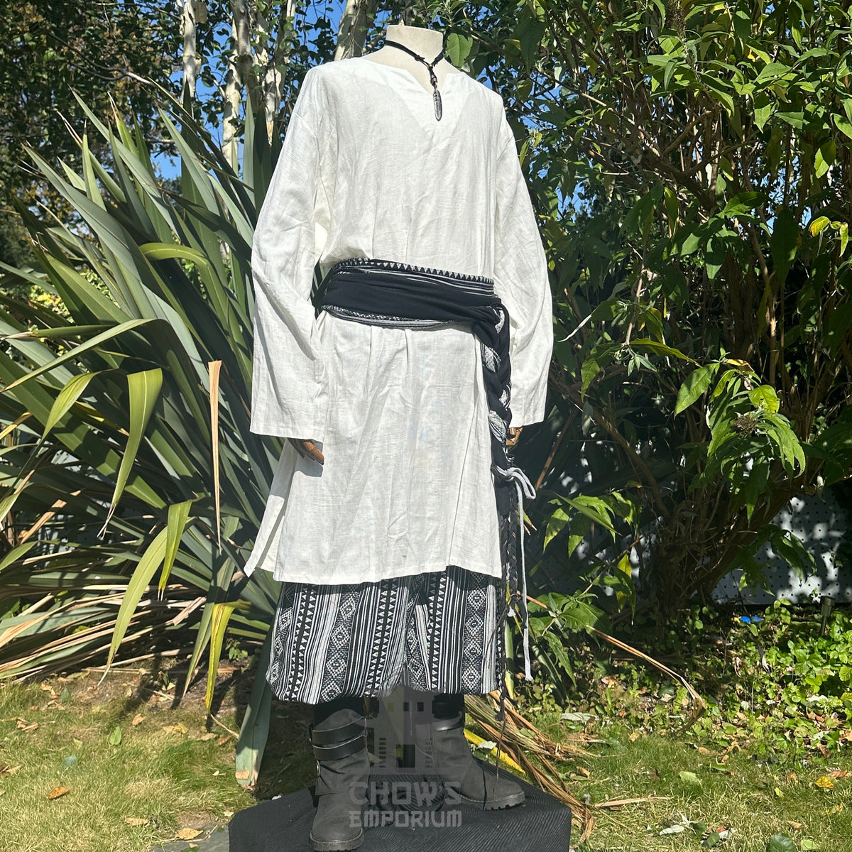 breathable white textured tunic for cosplay and LARP.