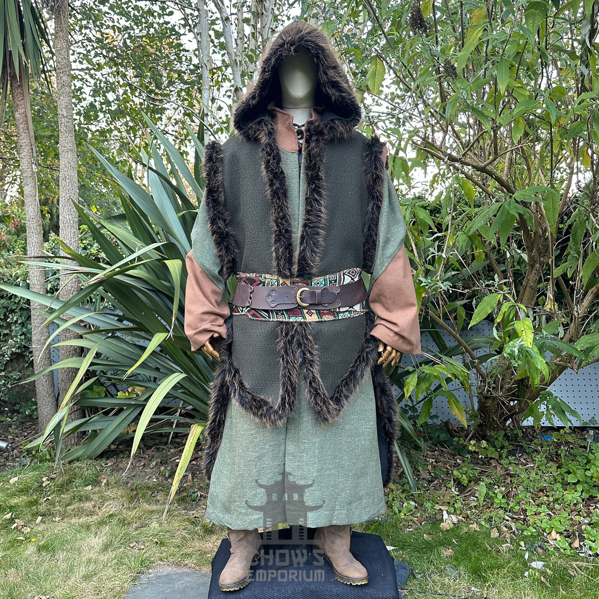 Medieval LARP warlock outfit, front view, brown fur-trimmed cloak with belt.