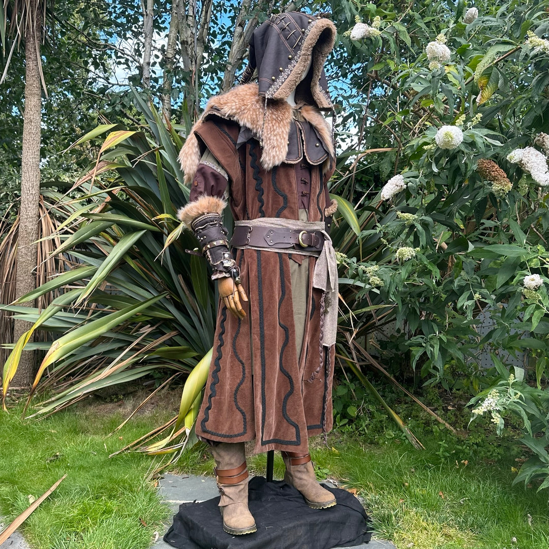 Mannequin in LARP medieval armor with fur-trimmed hood.