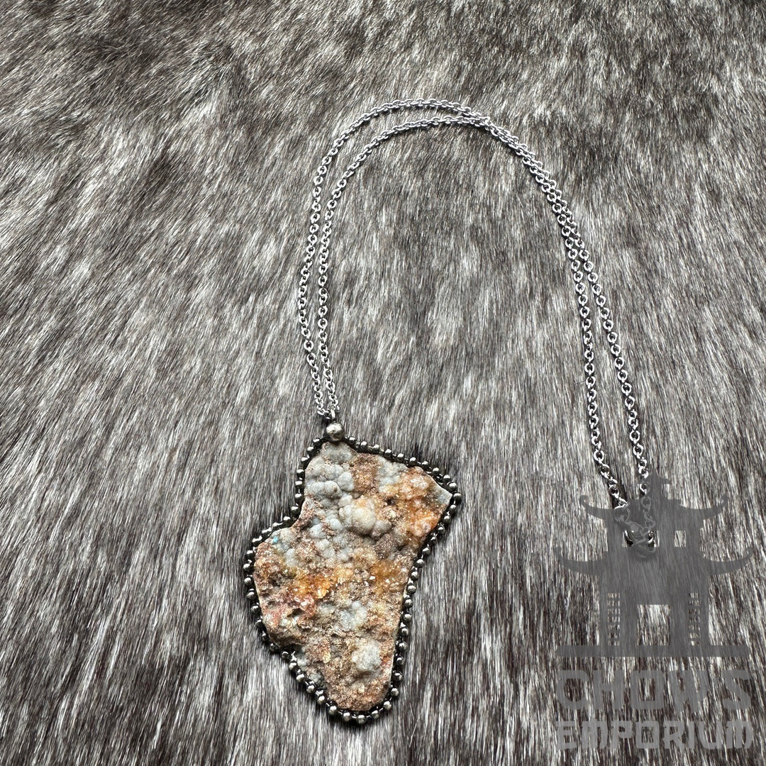 Silver chain necklace with rugged crystal quartz for LARP.