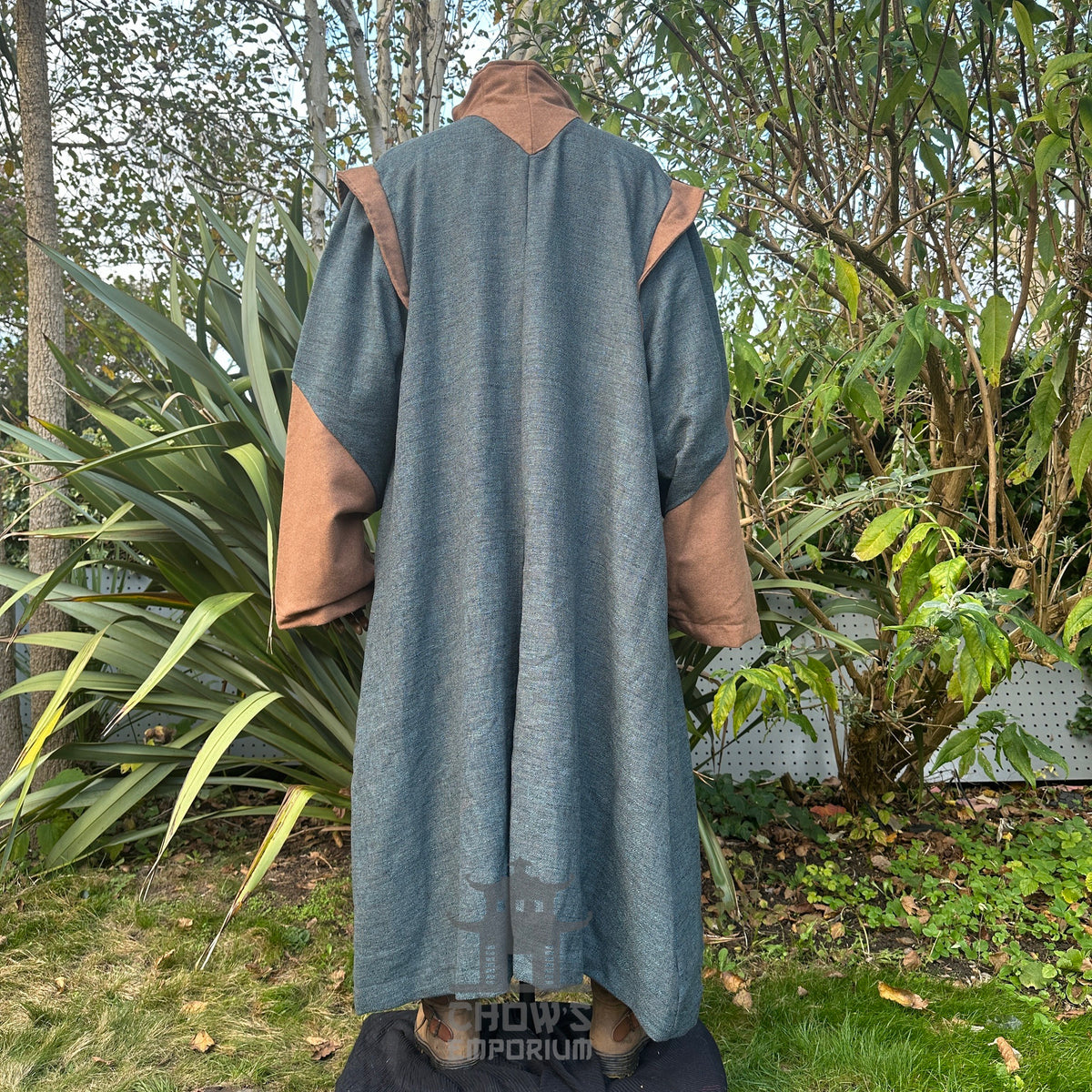 Back view of druid robe with brown accents for LARP.