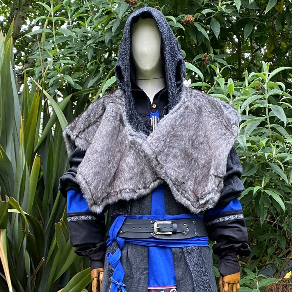 Grey LARP hood and fur mantle, front view, medieval style outfit.