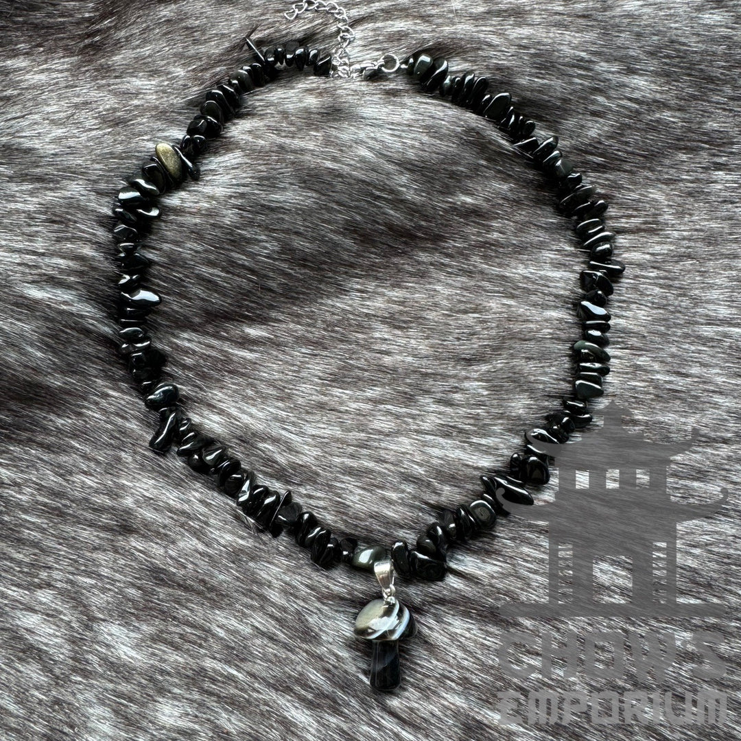 Black polished quartz stone necklace for medieval or LARP costumes.