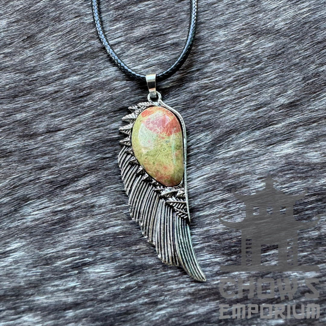 Green lapis lazuli and feather necklace for LARP, semi-precious stone pendant.