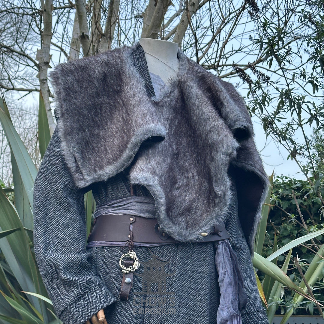 Grey fur mantle draped over shoulders, ideal for medieval LARP costumes.