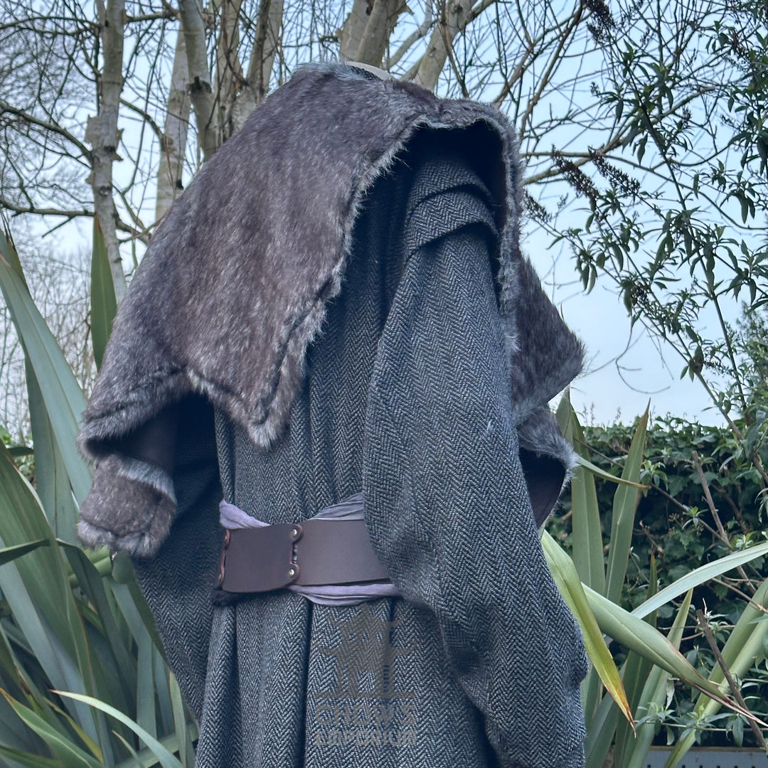 Grey fur shoulder cape for LARP, back view, medieval style garment.