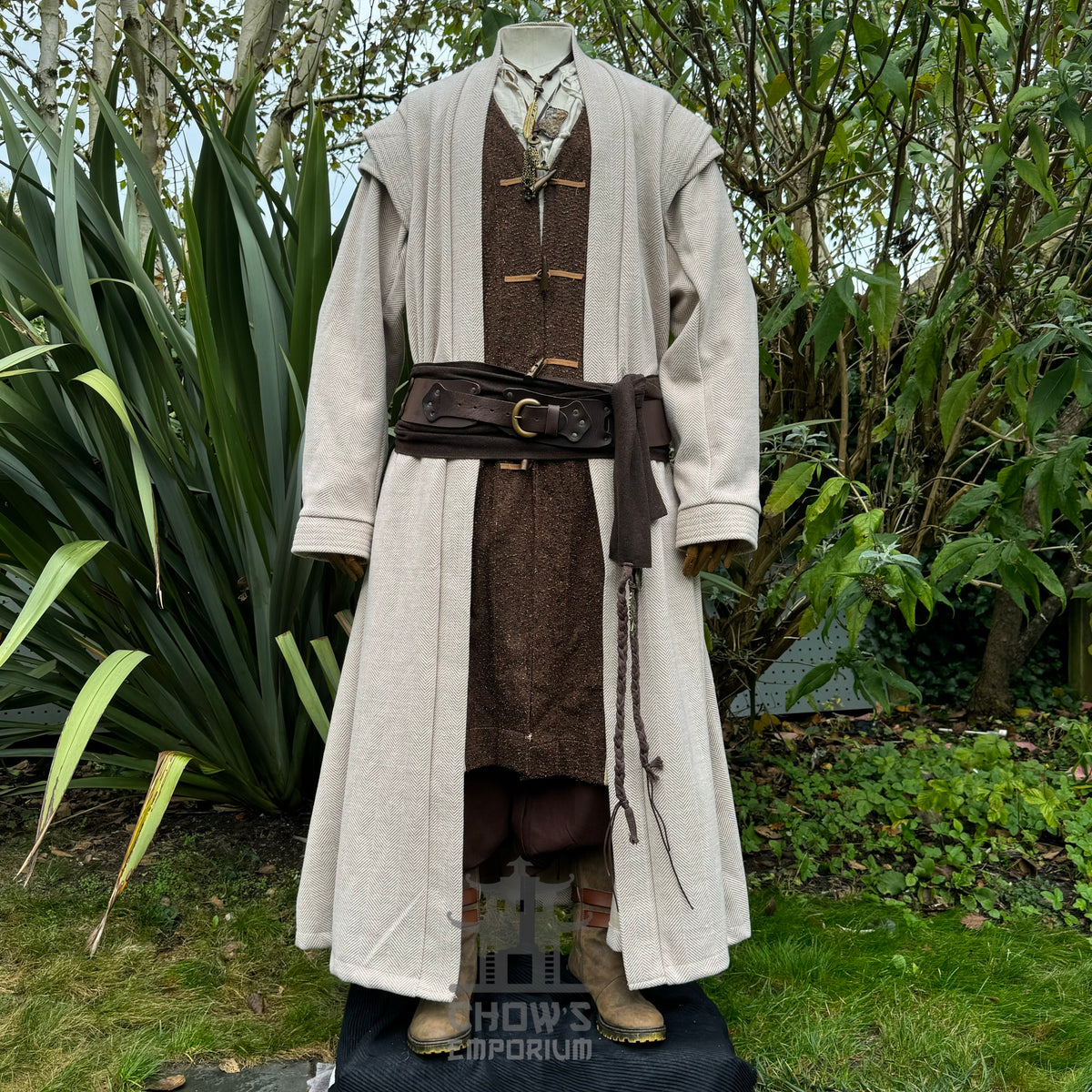 Noble medieval LARP robe with layered design, beige wool-look fabric, ideal for fantasy cosplay.