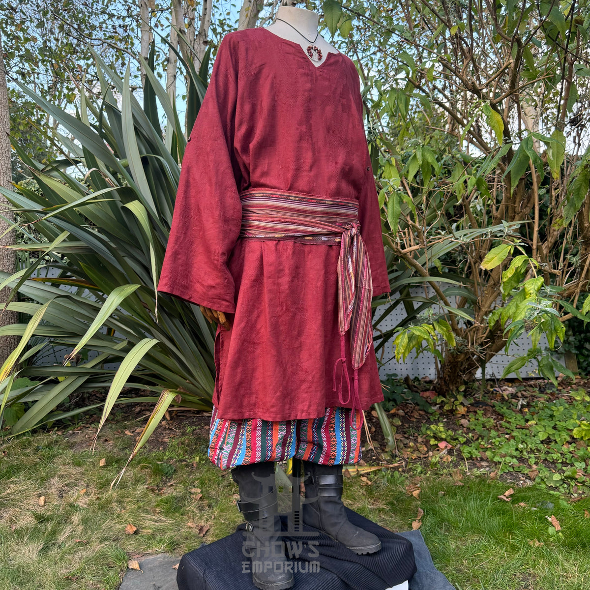 textured red medieval tunic in cotton for fantasy costume.