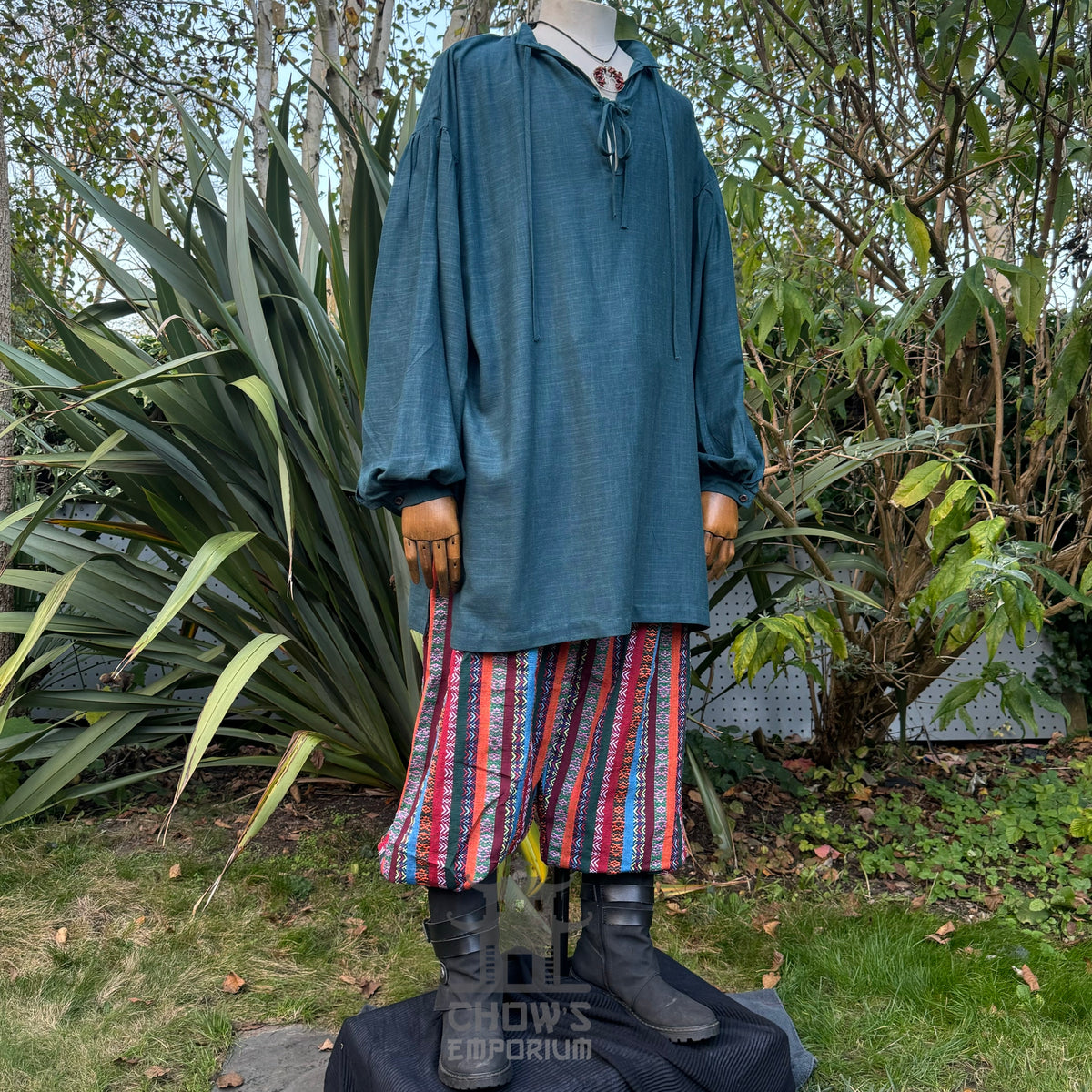Teal medieval LARP shirt in cotton-linen, front view with long sleeves.
