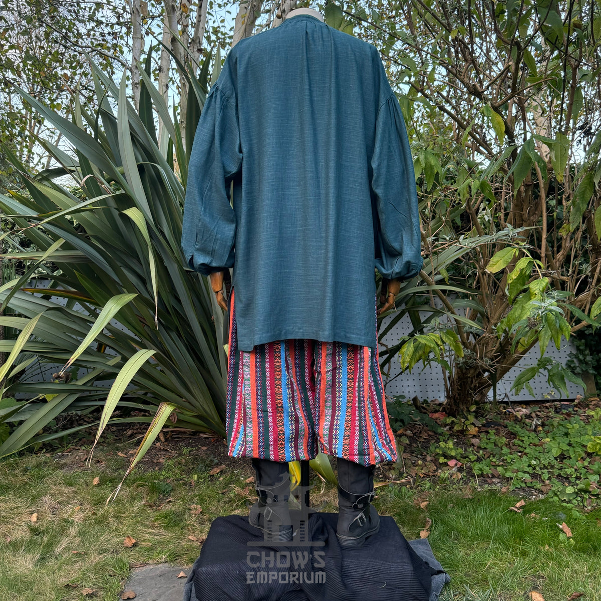 Teal cotton and linen medieval shirt back view for LARP enthusiasts.
