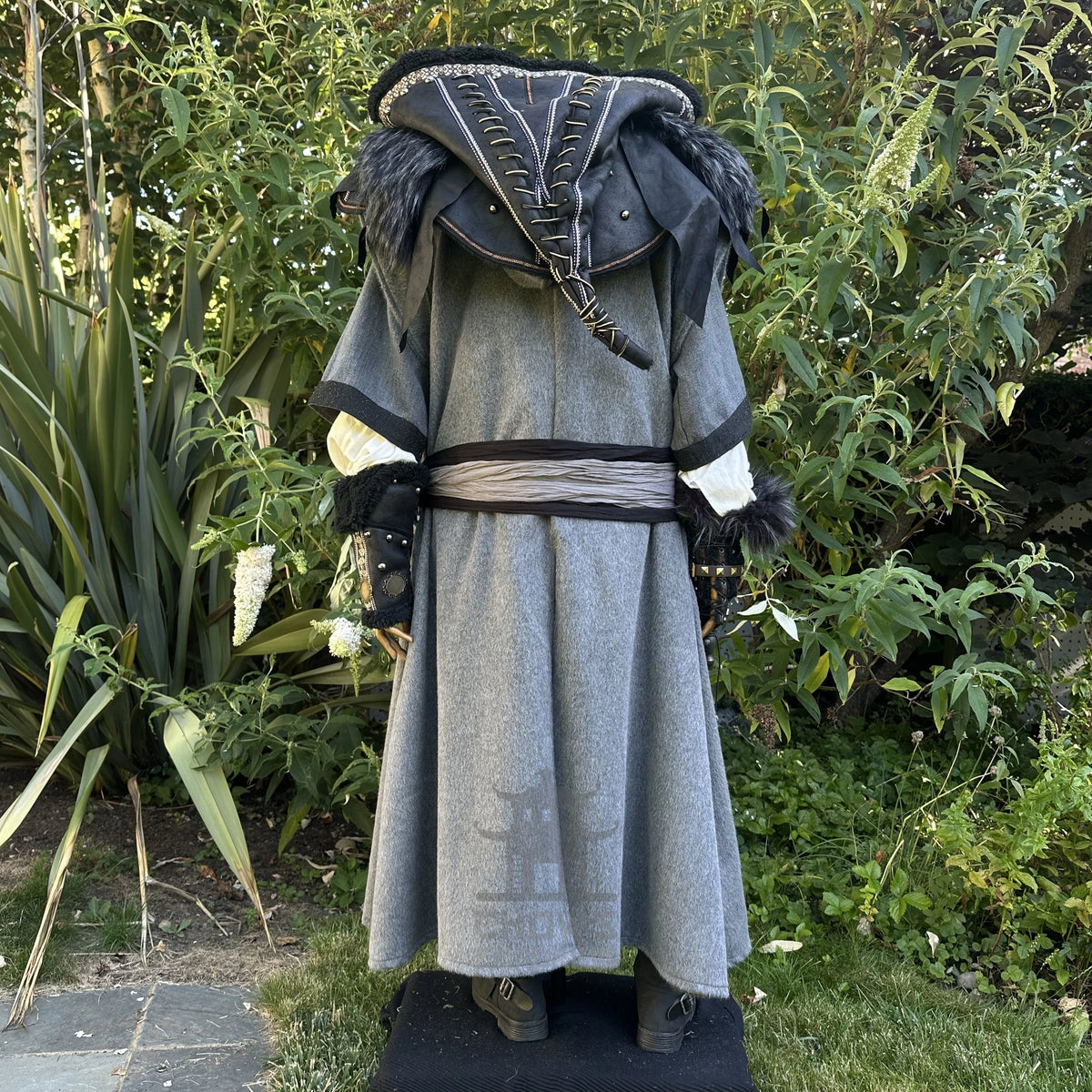 The Ashen Huntsman LARP Outfit - 3+ pieces (Robe, Hood, Sash)