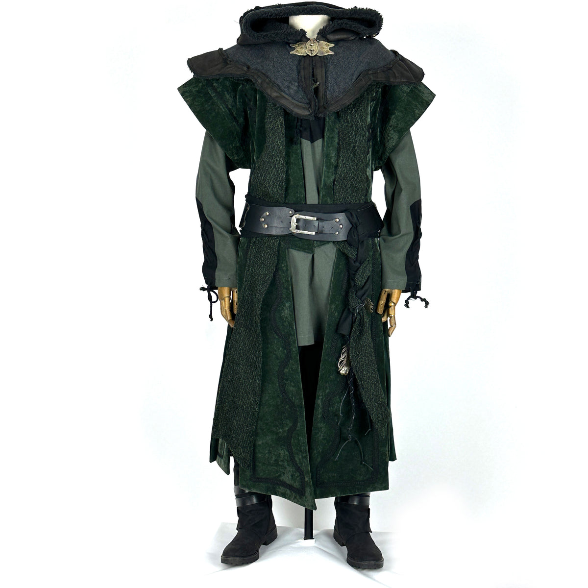 Twilight Rogue - green 6 piece costume set.