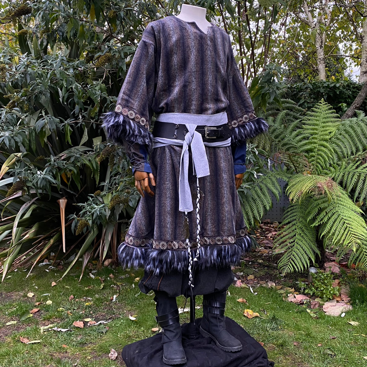 Arcane Warrior LARP outfit with tunic, hood, and sash, dark blue with fur trim.