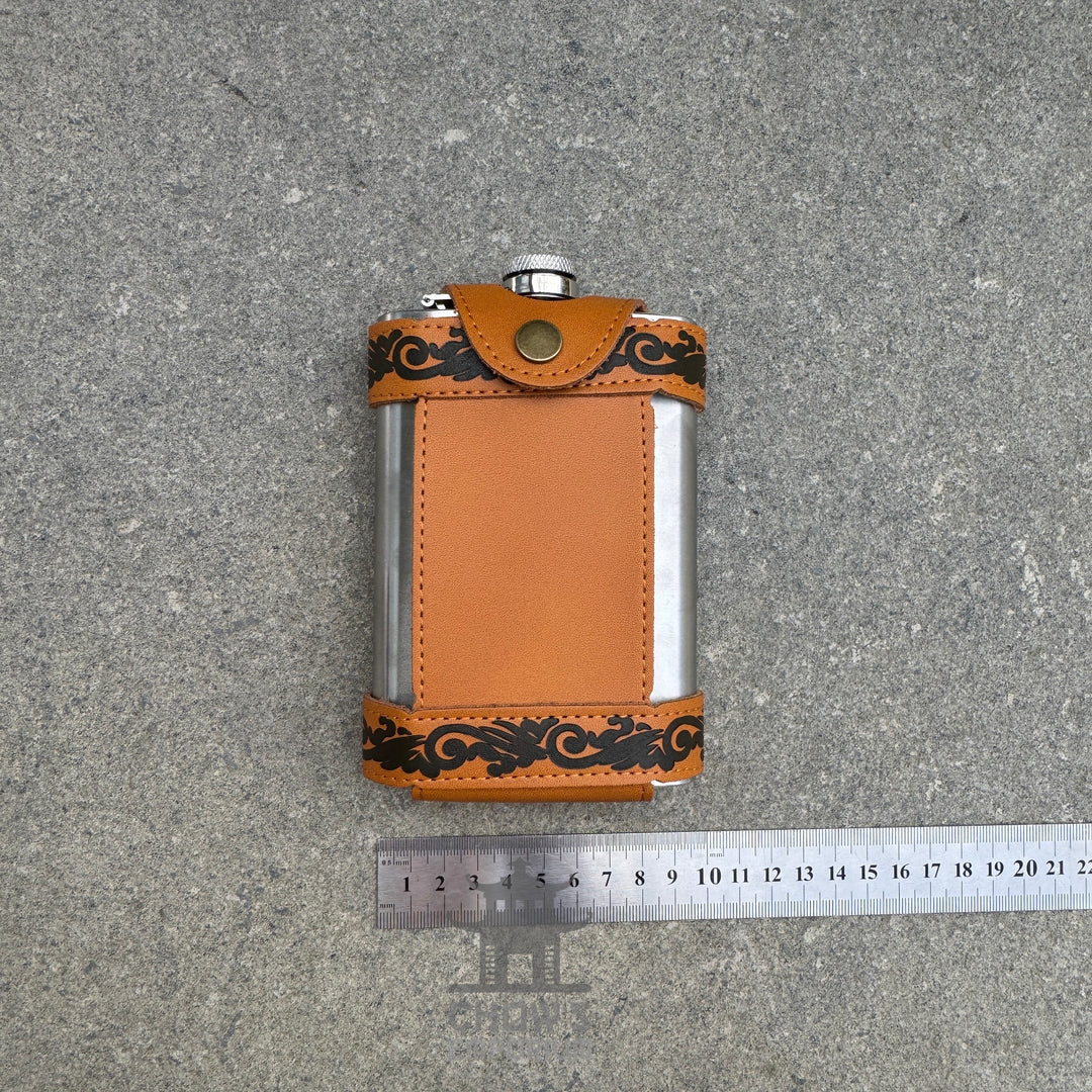 9oz Hip Flask with Leather Holder