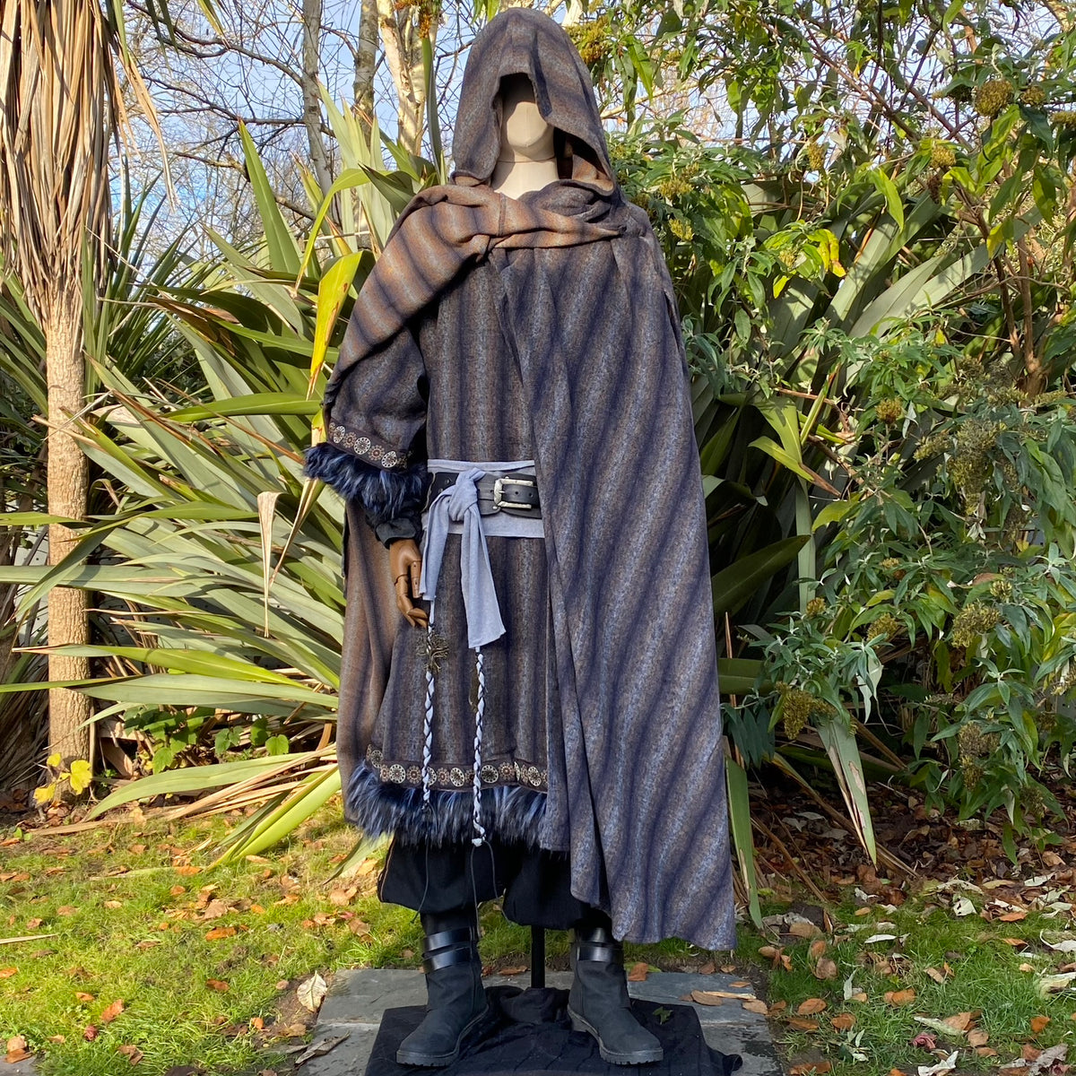 Hooded partial open blue and grey striped wool cloak, medieval fantasy LARP costume for wizards.