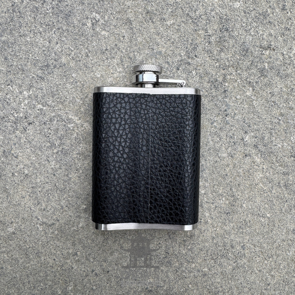 Hip Flask with Mini Flask and Pouches 18oz