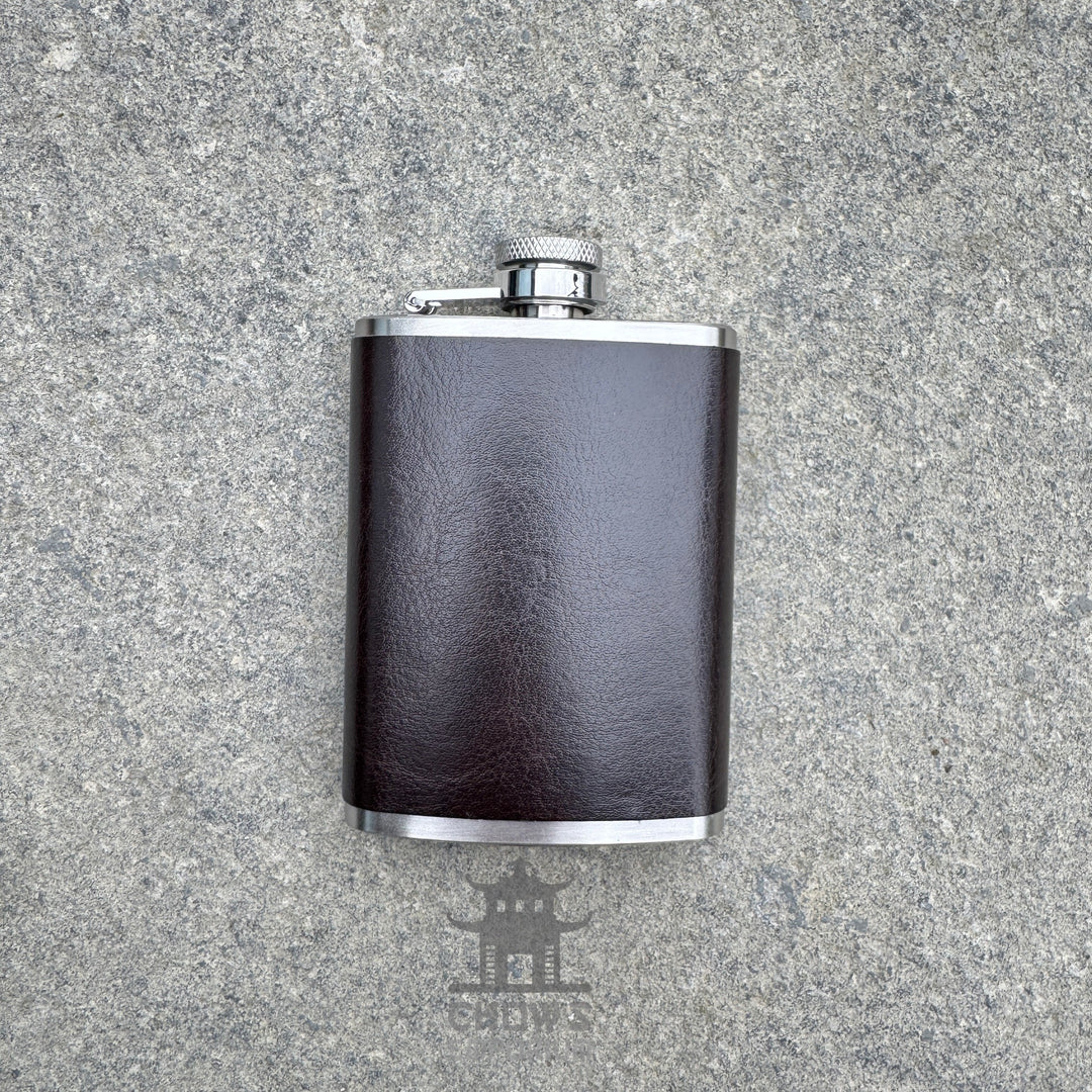 Hip Flask with Mini Flask and Pouches 18oz