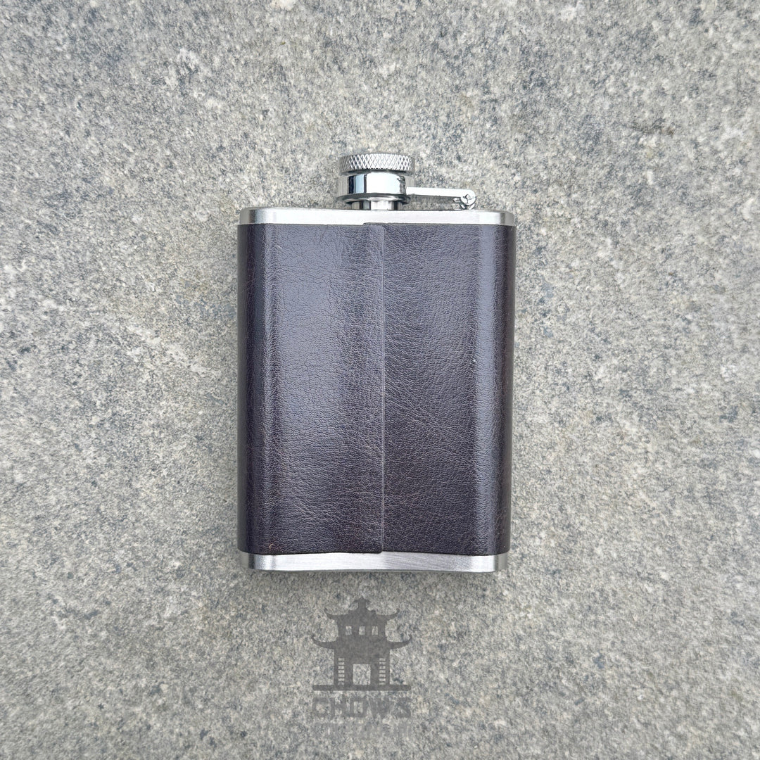 Hip Flask with Mini Flask and Pouches 18oz