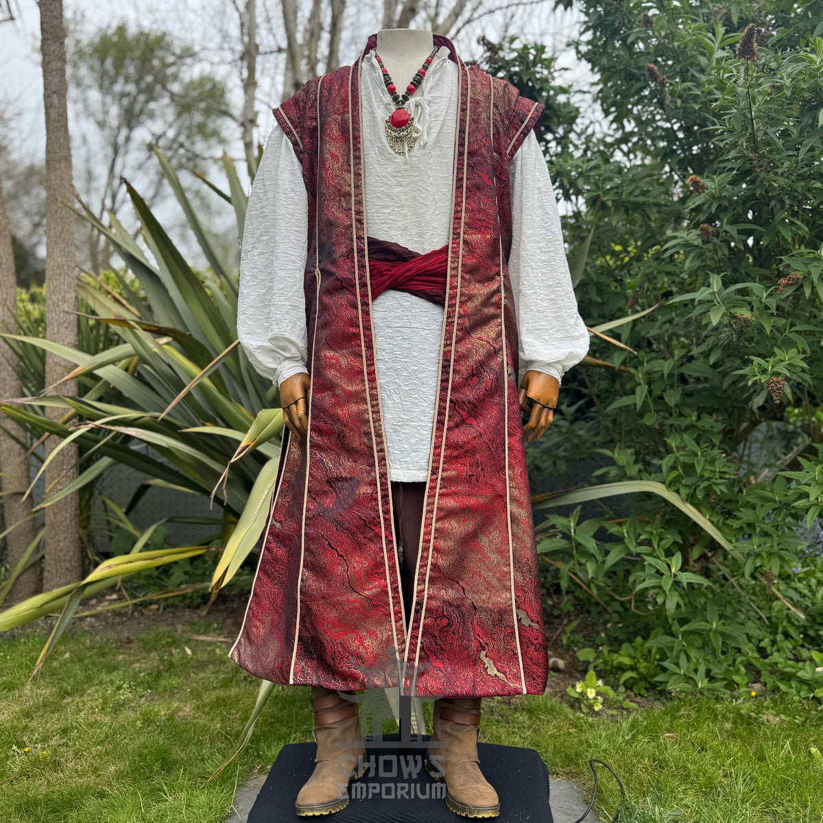 Sorcerers Robe in Red & Gold