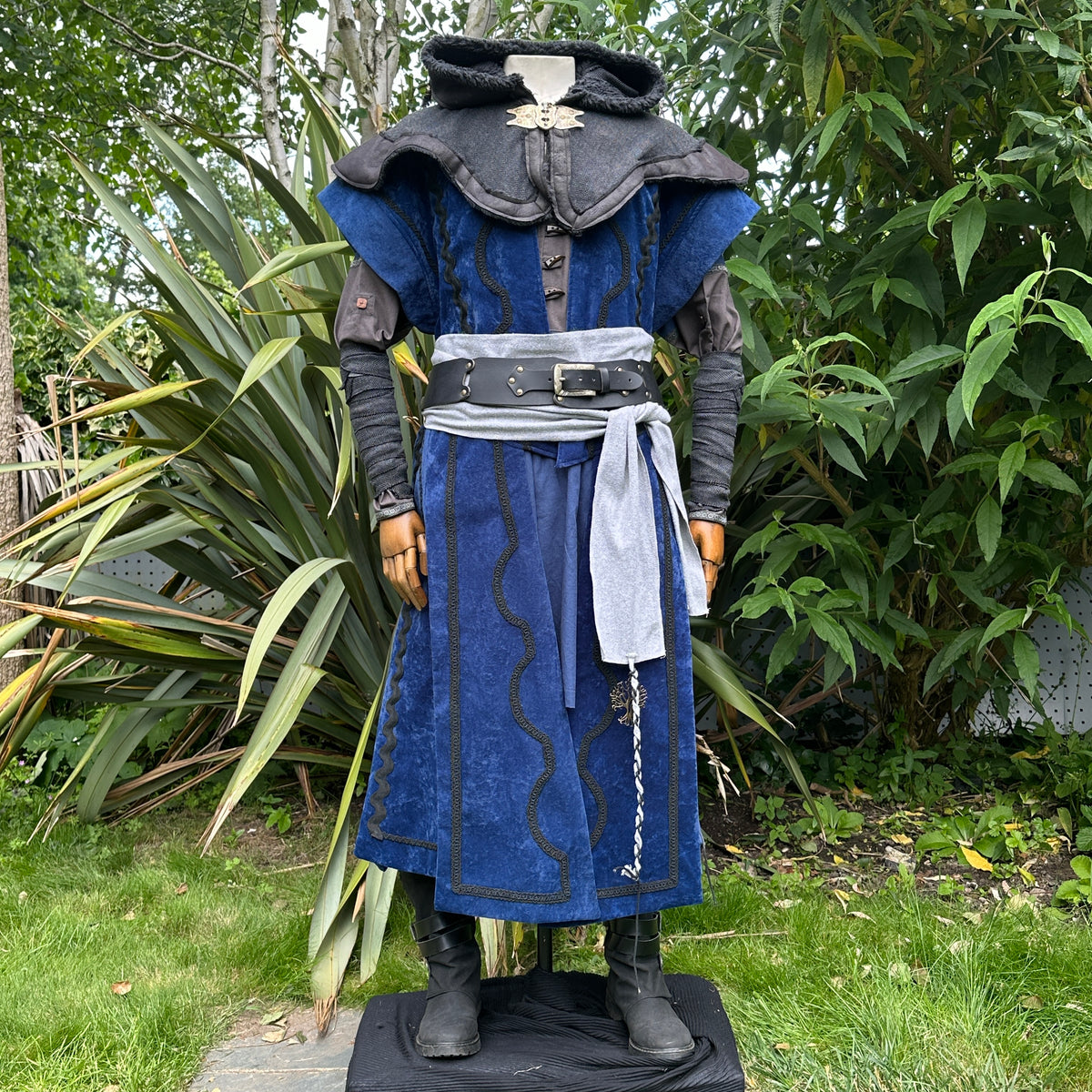 LARP garment set with blue tunic, black waistcoat, grey sash.