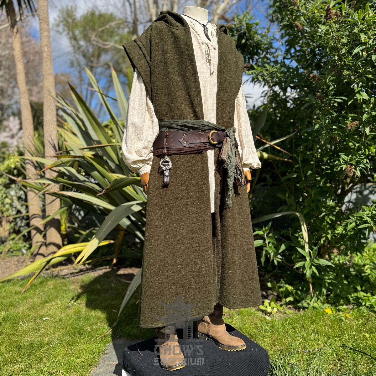 Green Hooded Sleeveless Robe