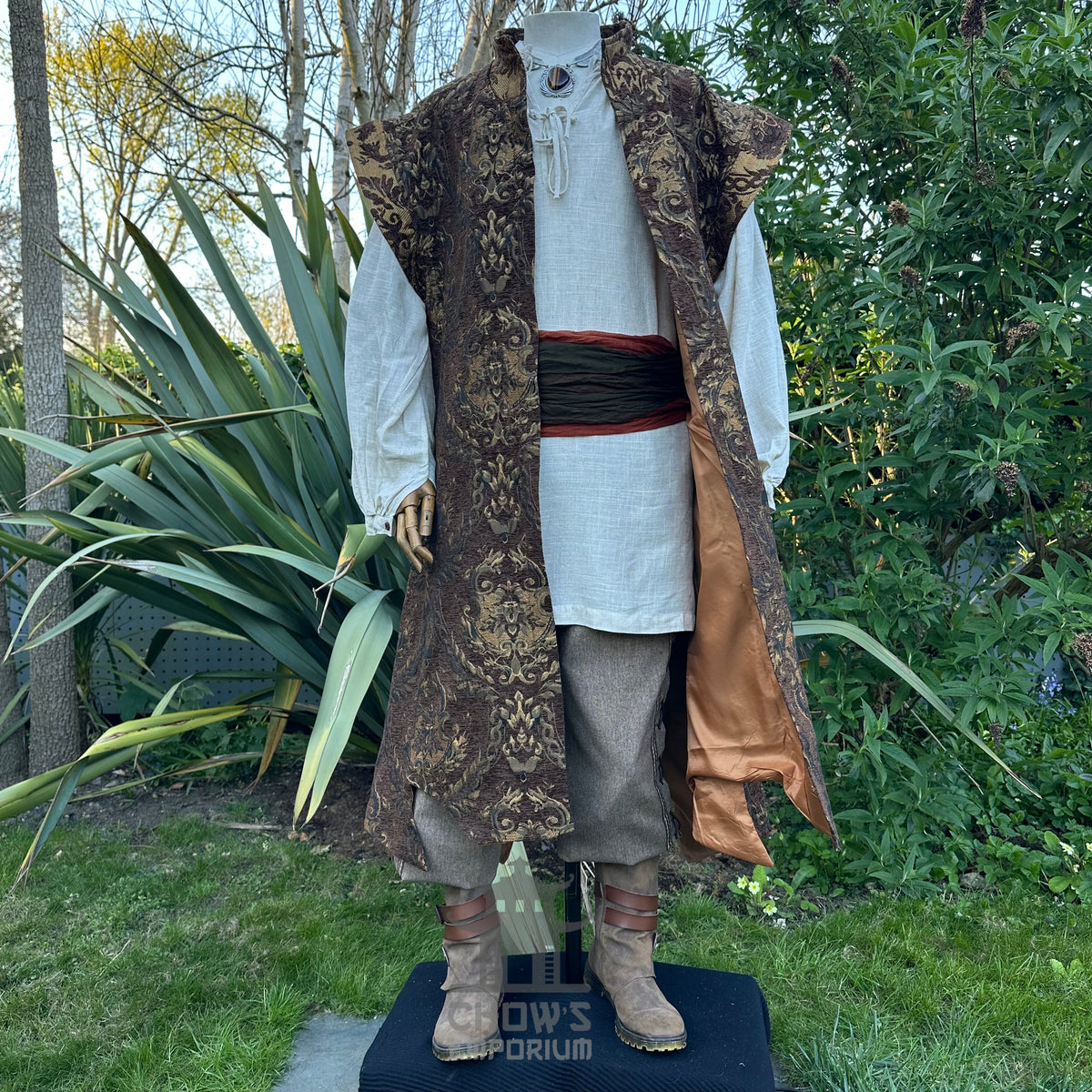Captain Goldthorn Set, 4+ pieces, Brown &amp; Gold (Waistcoat, Shirt, Sash &amp; Necklace)