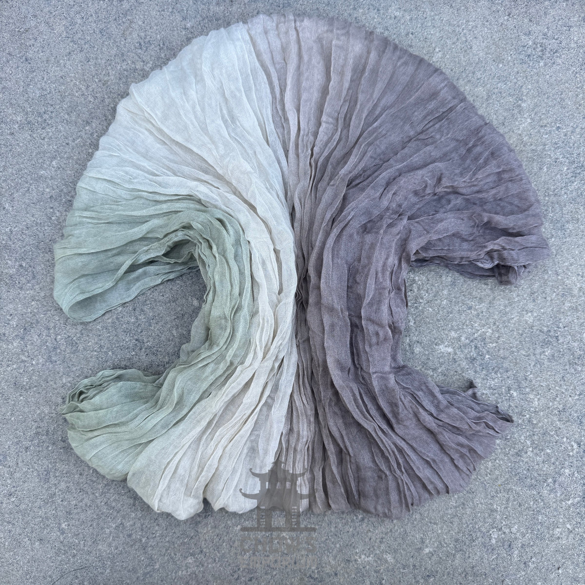 Mist pirate sash fanned out, pale grey, beige and green viscose