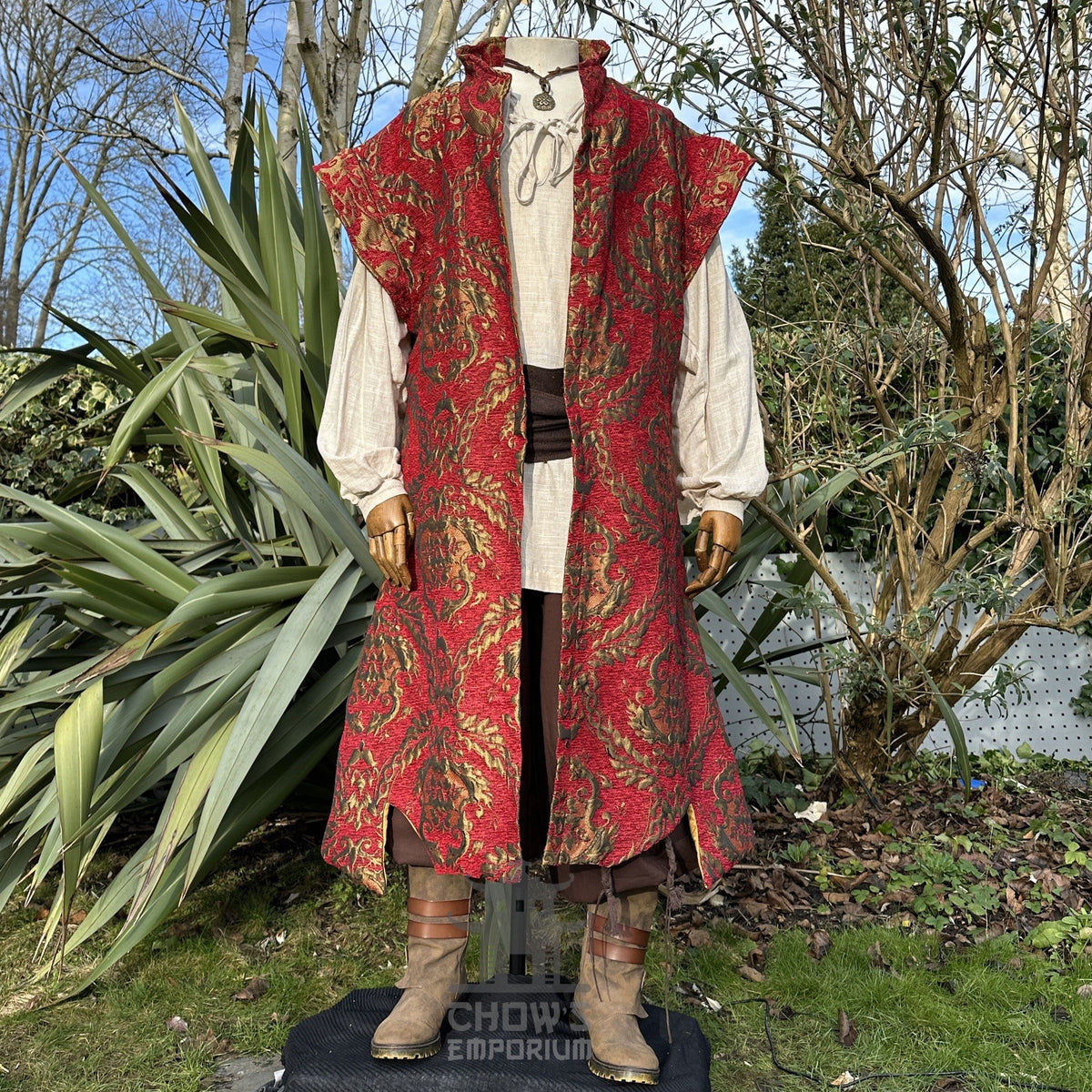 Regal Waistcoat in Red &amp; Gold