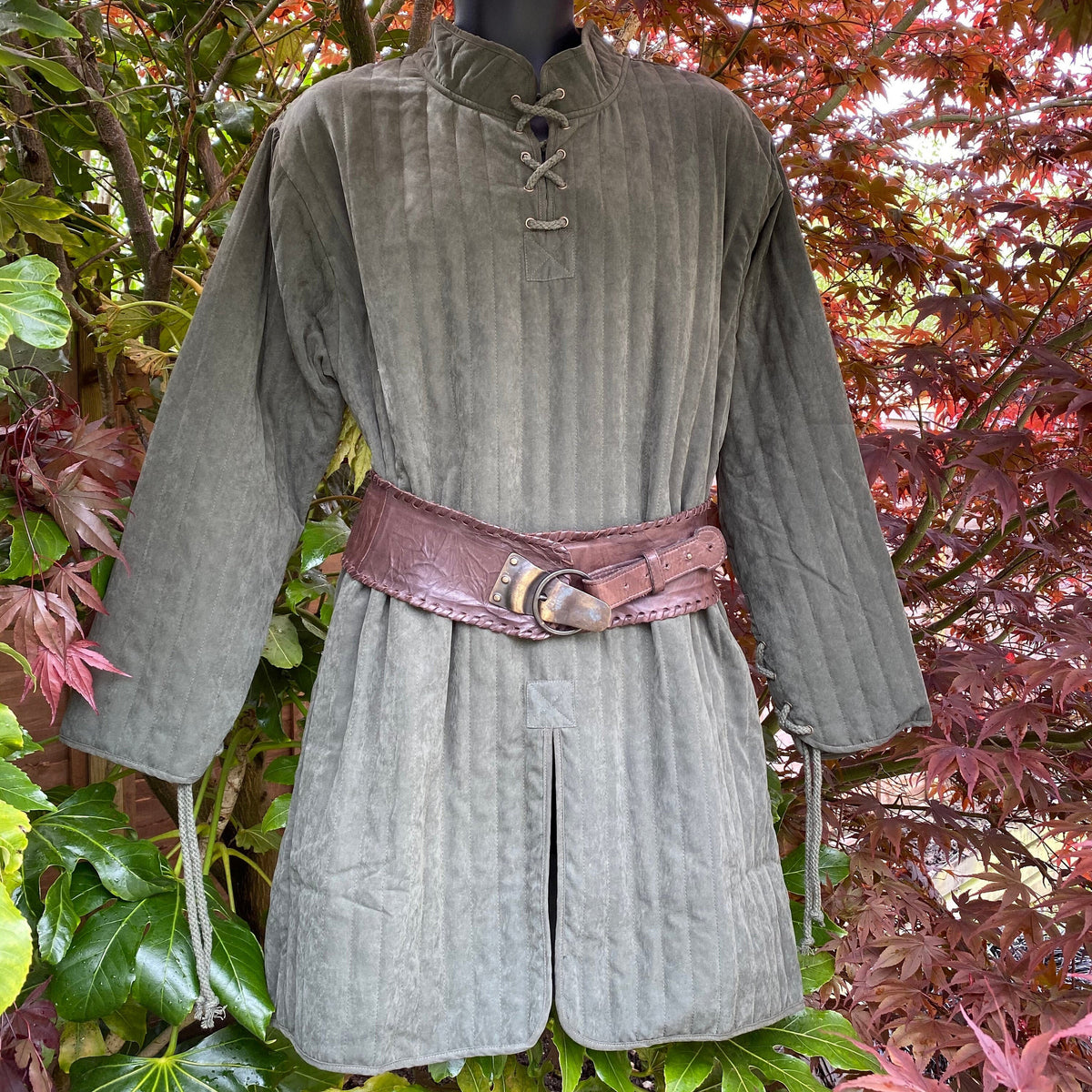 thin padded medieval shirt green for historical events.