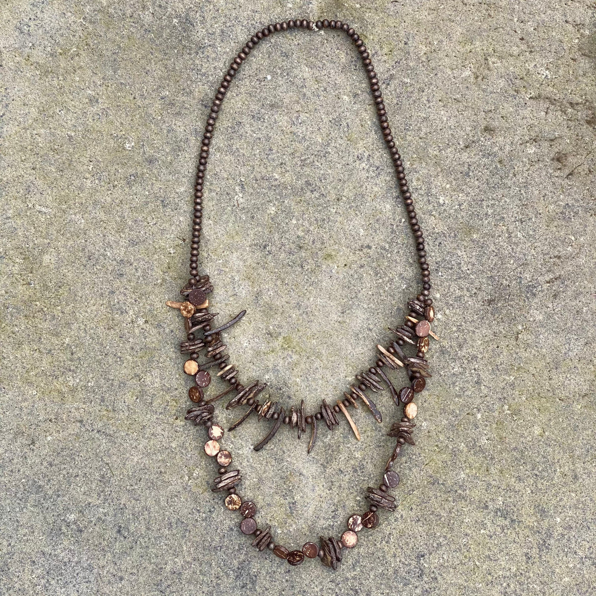 Double-strand tooth-shaped necklace on stone for LARP.