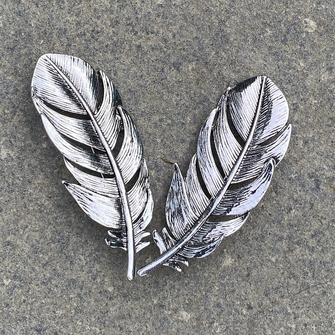 Silver feather brooch pair on stone for LARP medieval costumes.