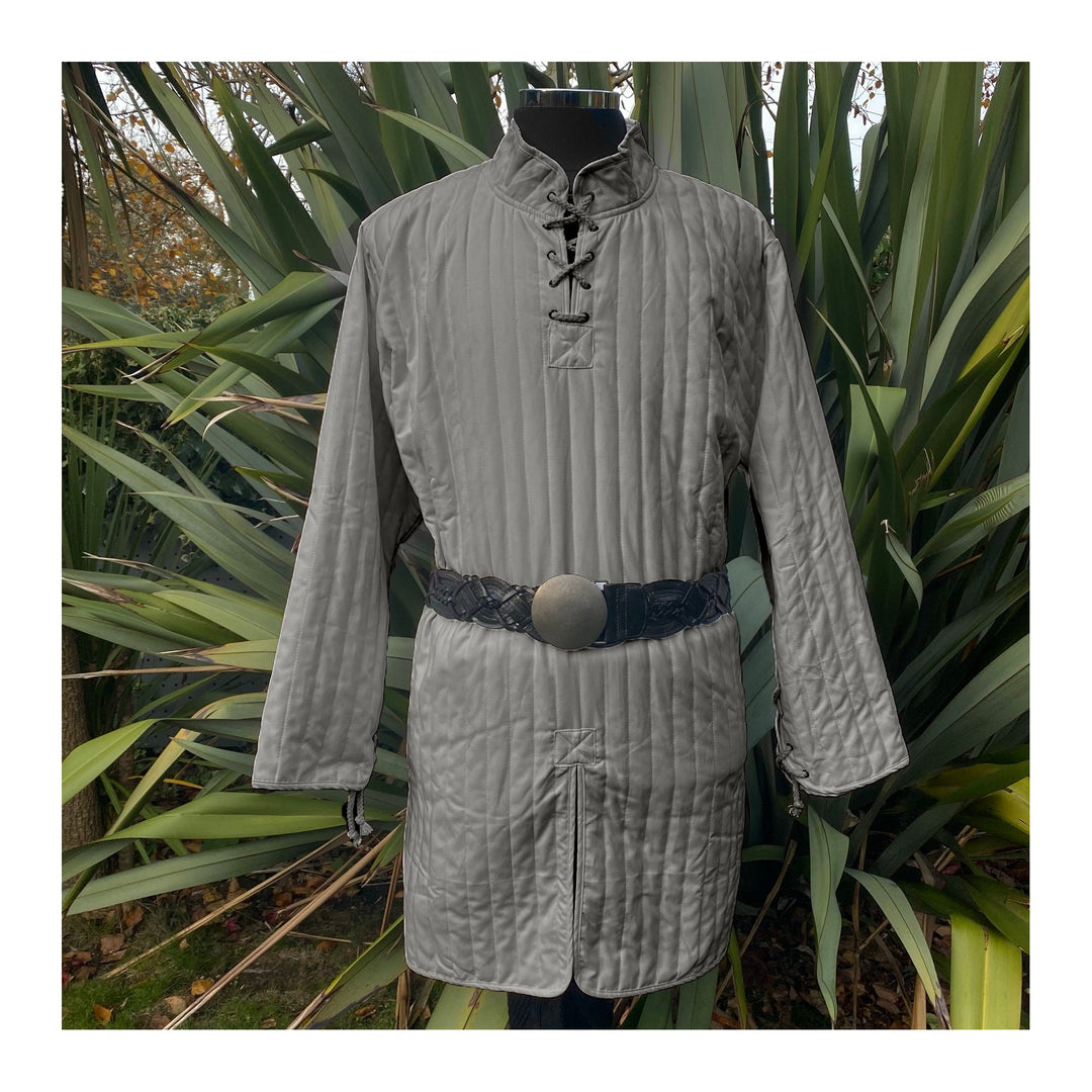 medieval gambeson in grey cotton.