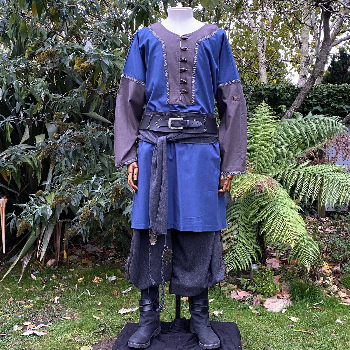 Viking tunic in blue and grey linen cotton mix for Ren faire.