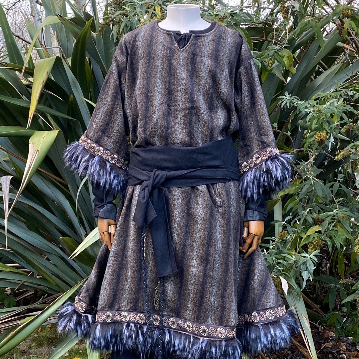 LARP Viking Tunic with Fur trim Brown and Black.