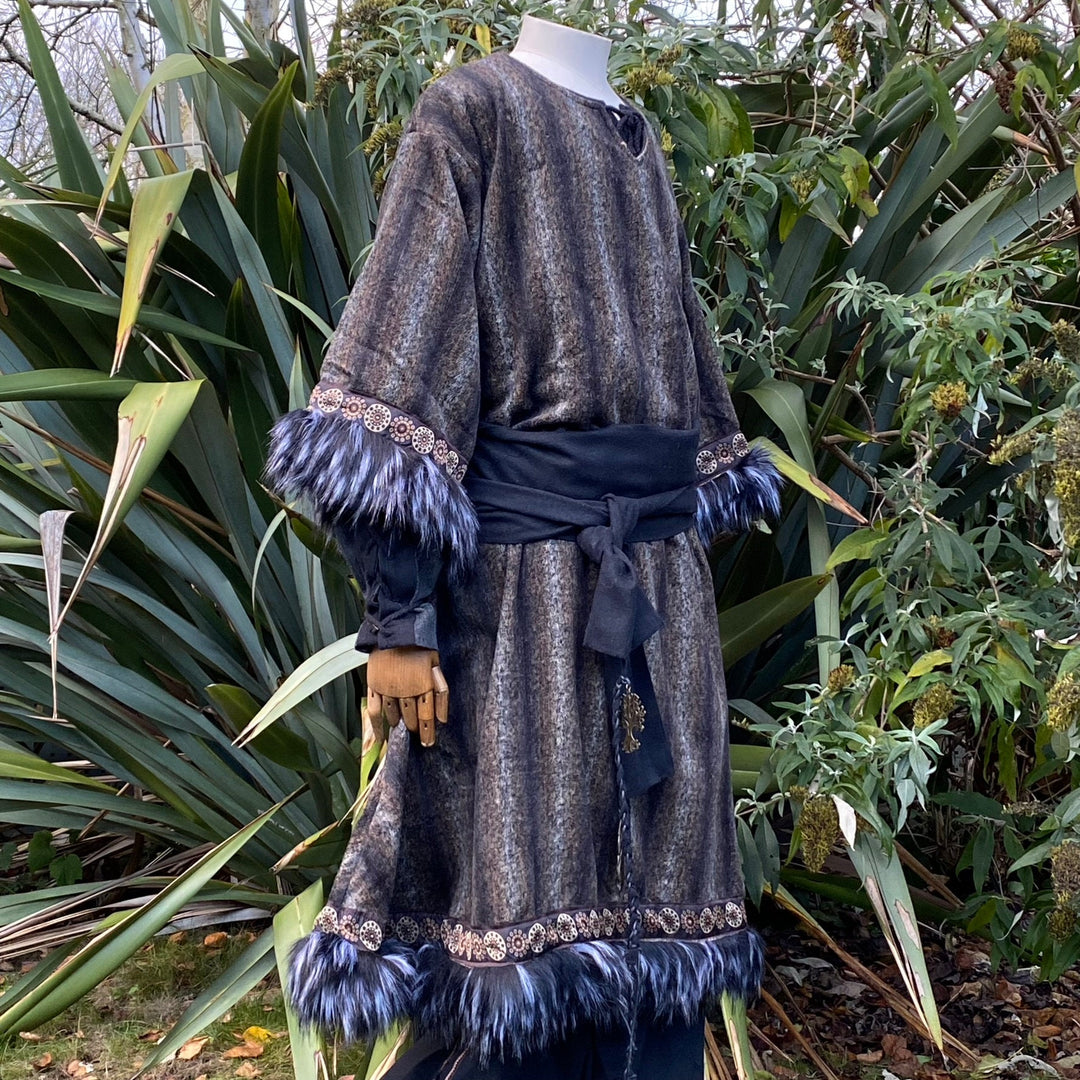 Medieval LARP outfit side view, featuring a grey and black fur trim tunic and matching hood.