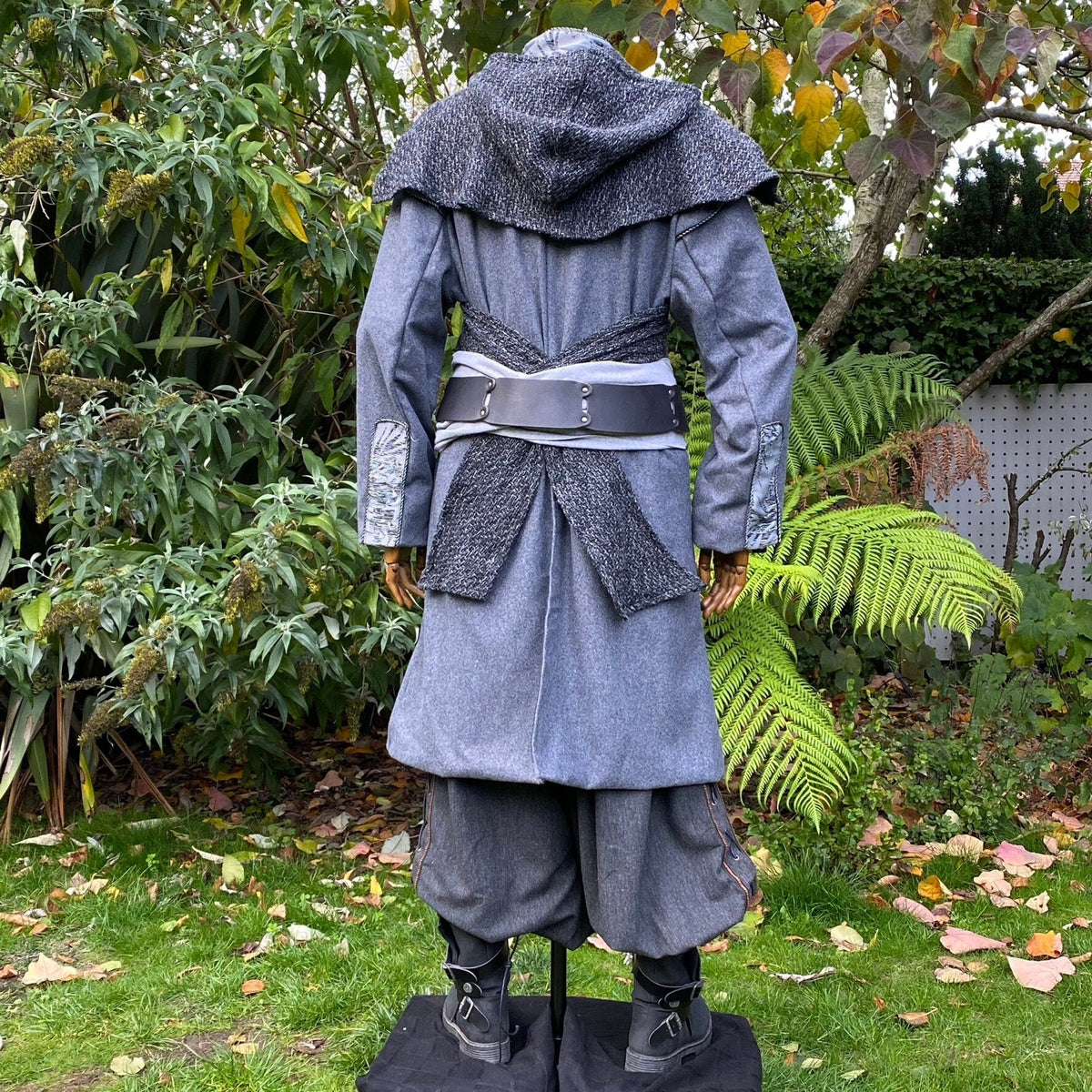 Back view of elven LARP outfit with hood and sash, set.