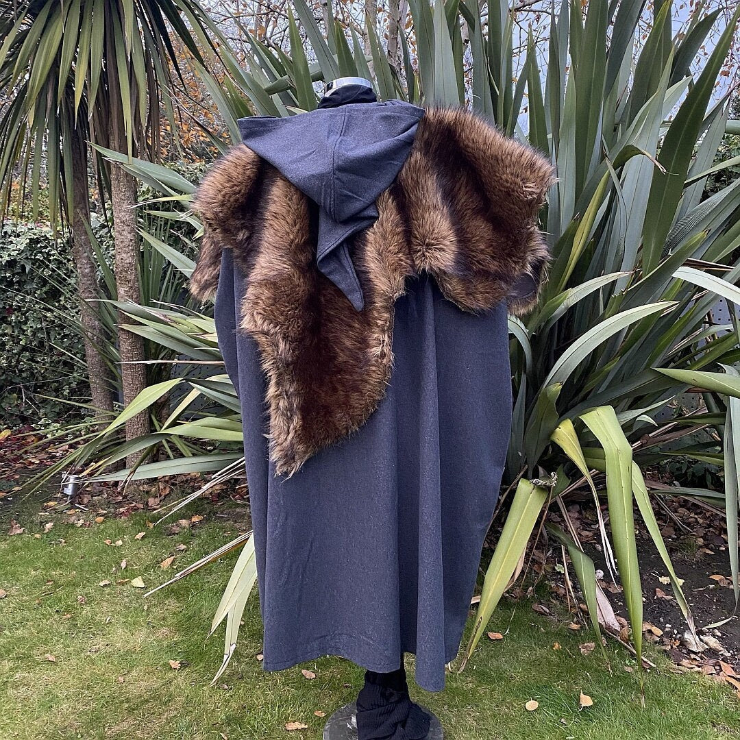 Back view of grey LARP cloak with brown faux fur mantle.