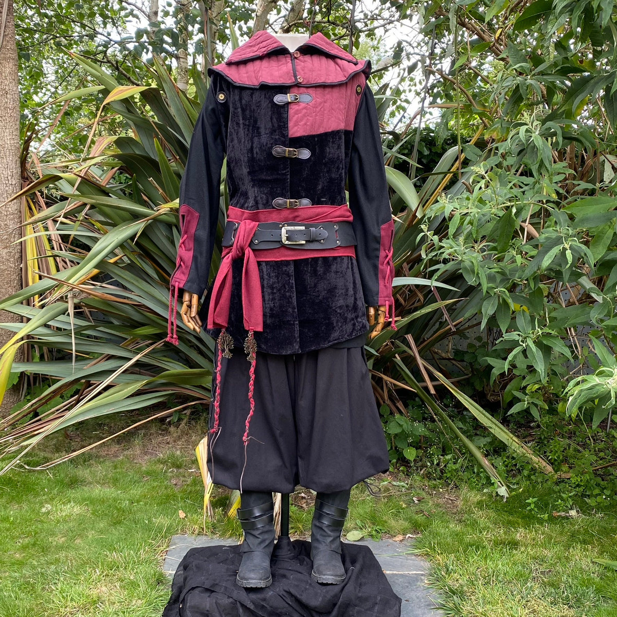 Black and burgundy medieval LARP rogue outfit with hood and belt.