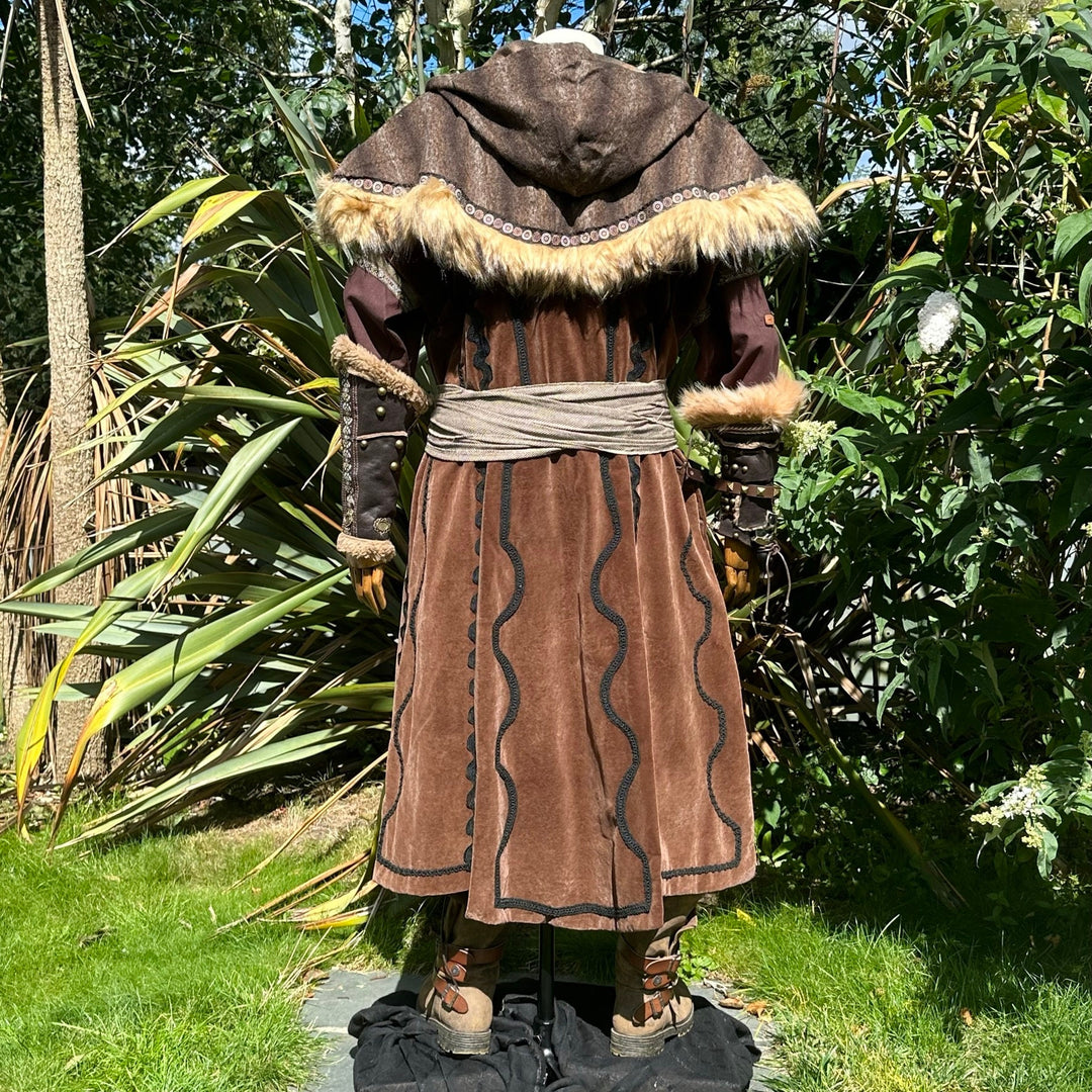 Back view of medieval LARP outfit with fur-trimmed hood.